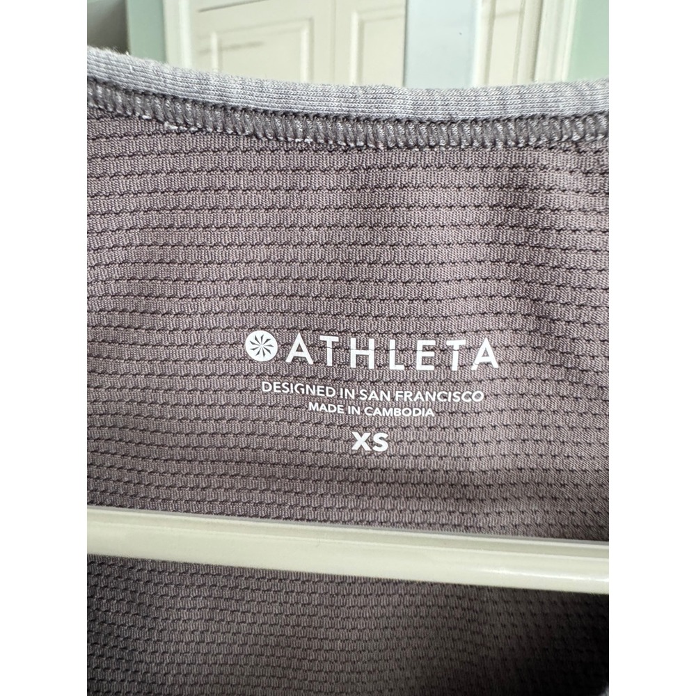 Athleta Essence Twist Crop Tank Top Heathered Grey Built In Bra Womens XS - Picture 3 of 6